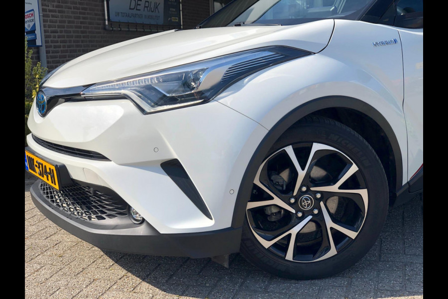 Toyota C-HR 1.8 Hybrid Bi-Tone Plus | Navi, Camera, Stoel+Stuurverw., Climate, Cruise, Trekhaak afn. | Parelmoer | NAP |