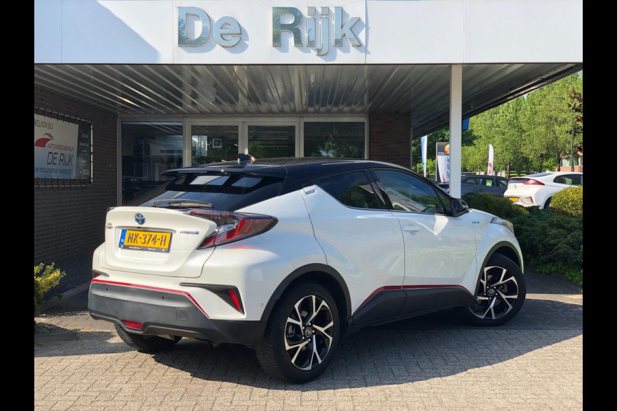 Toyota C-HR 1.8 Hybrid Bi-Tone Plus | Navi, Camera, Stoel+Stuurverw., Climate, Cruise, Trekhaak afn. | Parelmoer | NAP |