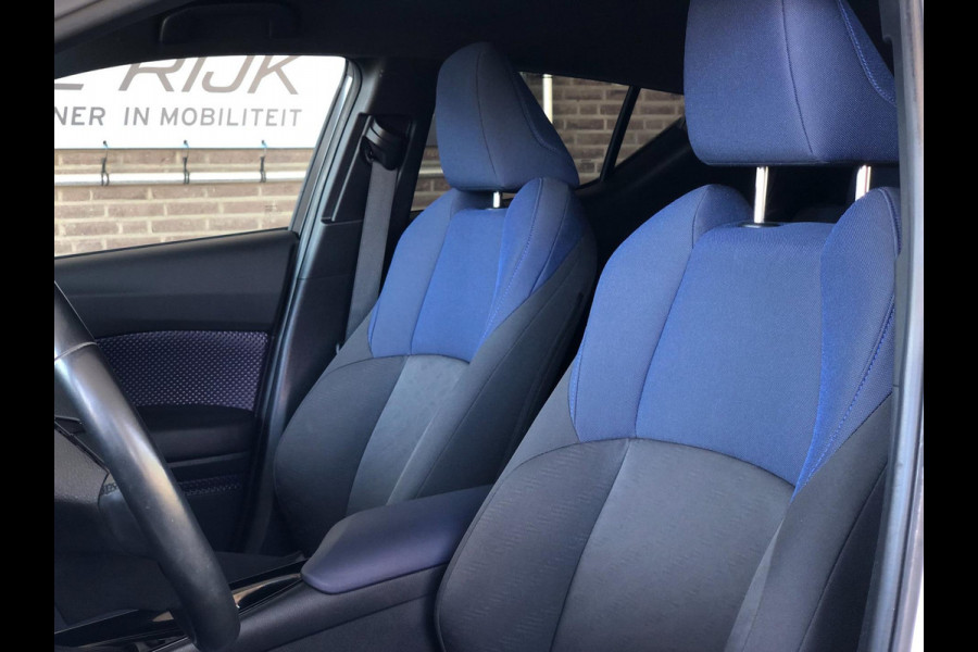 Toyota C-HR 1.8 Hybrid Bi-Tone Plus | Navi, Camera, Stoel+Stuurverw., Climate, Cruise, Trekhaak afn. | Parelmoer | NAP |