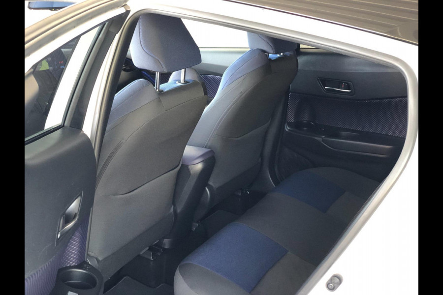 Toyota C-HR 1.8 Hybrid Bi-Tone Plus | Navi, Camera, Stoel+Stuurverw., Climate, Cruise, Trekhaak afn. | Parelmoer | NAP |