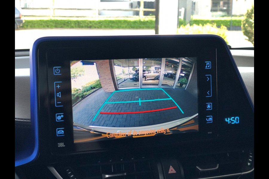 Toyota C-HR 1.8 Hybrid Bi-Tone Plus | Navi, Camera, Stoel+Stuurverw., Climate, Cruise, Trekhaak afn. | Parelmoer | NAP |