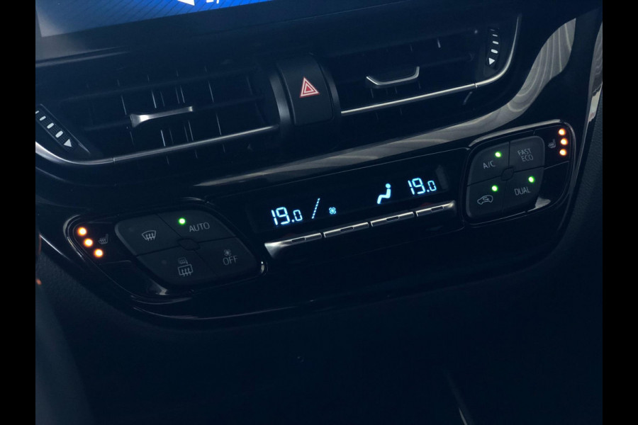 Toyota C-HR 1.8 Hybrid Bi-Tone Plus | Navi, Camera, Stoel+Stuurverw., Climate, Cruise, Trekhaak afn. | Parelmoer | NAP |