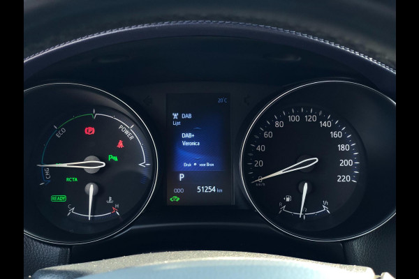 Toyota C-HR 1.8 Hybrid Bi-Tone Plus | Navi, Camera, Stoel+Stuurverw., Climate, Cruise, Trekhaak afn. | Parelmoer | NAP |