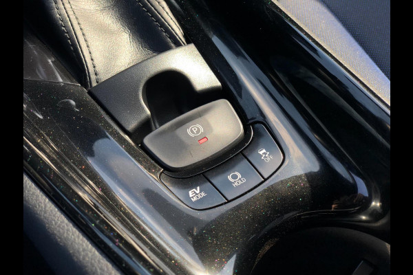 Toyota C-HR 1.8 Hybrid Bi-Tone Plus | Navi, Camera, Stoel+Stuurverw., Climate, Cruise, Trekhaak afn. | Parelmoer | NAP |