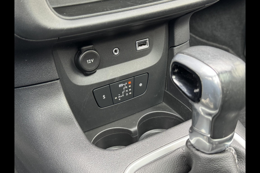 Citroën C3 1.2 PT 110 EAT6 Shine | Navi | Panoramadak | Trekhaak | Prijs is rijklaar