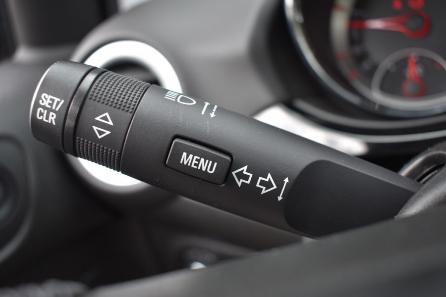 Opel ADAM 1.0 Turbo Rocks / Swing Top / Cruise Control / Clima / Bluetooth / Leder / Verw. stoelen + stuur