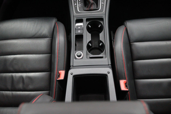 Volkswagen Golf 2.0TSI GTI Performance*245PK*PANO*LEER*ACC*LED*DCC
