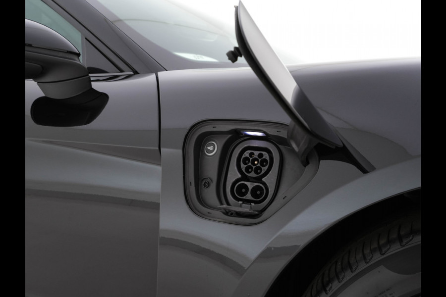 Porsche Taycan Performance 84 kWh [ 3-Fase ] Aut. *PANO | HEAT-PUMP | SPORT-CHRONO-PACK | LEATHER-MICROFIBRE | FULL-LED | MEMORY-PACK | BOSE-SOUND | AIR-SUSPENSION | BLINDSPOT | HEATED-SPORT-SEATS | CAMERA | DAB+ | ECC | PDC | 20''ALU*