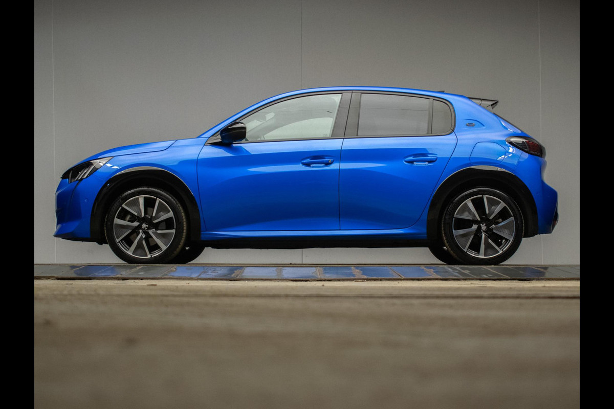 Peugeot e-208 EV GT 350 50 kWh Sport (APPLECARPLAY,NAVI,STOELVERWARMING,CRUISE,GETINT,CARBON,SPORTSTOELEN,CAMERA,SFEERVERLICHTING) Peugeot e-208 EV GT 350 50 kWh Sport (APPLECARPLAY,NAVI,STOELVERWARMING,CRUISE,GETINT,CARBON,SPORTSTOELEN,CAMERA,SFEERVERLICHTING)