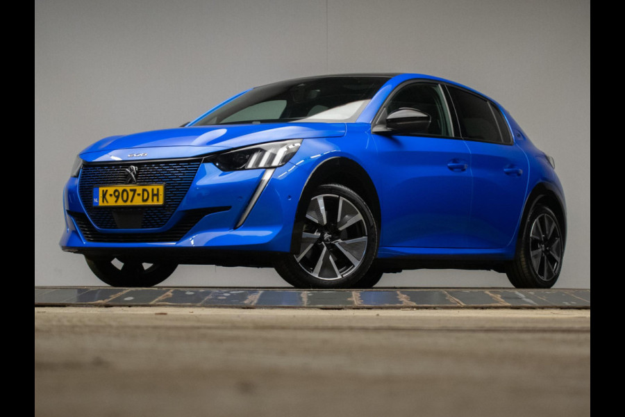 Peugeot e-208 EV GT 350 50 kWh Sport (APPLECARPLAY,NAVI,STOELVERWARMING,CRUISE,GETINT,CARBON,SPORTSTOELEN,CAMERA,SFEERVERLICHTING)