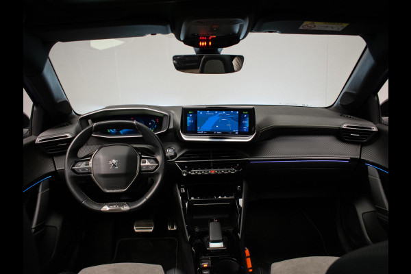 Peugeot e-208 EV GT 350 50 kWh Sport (APPLECARPLAY,NAVI,STOELVERWARMING,CRUISE,GETINT,CARBON,SPORTSTOELEN,CAMERA,SFEERVERLICHTING)