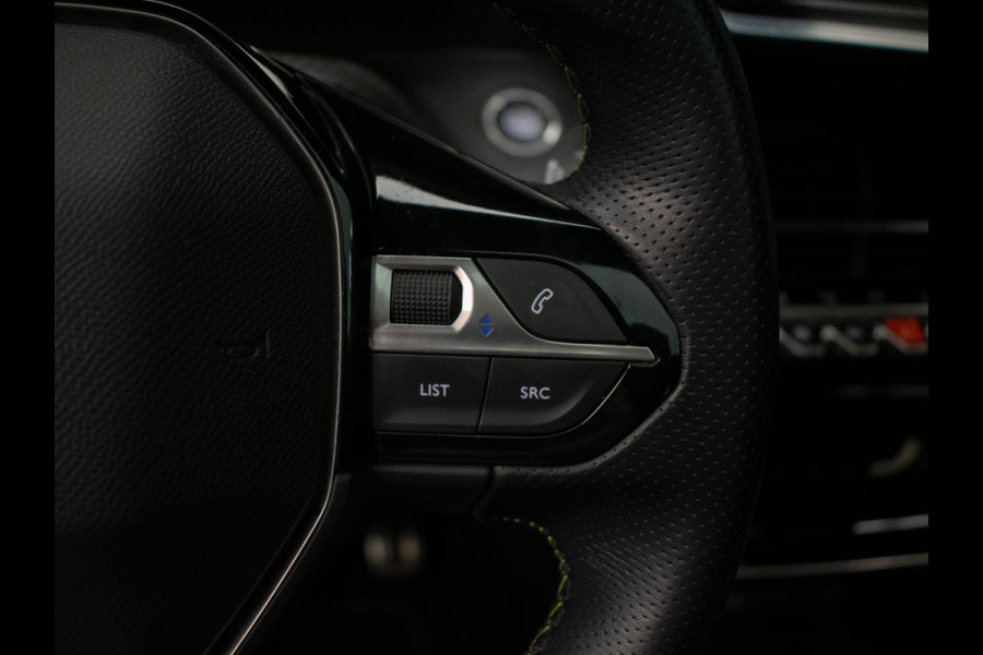 Peugeot e-208 EV GT 350 50 kWh Sport (APPLECARPLAY,NAVI,STOELVERWARMING,CRUISE,GETINT,CARBON,SPORTSTOELEN,CAMERA,SFEERVERLICHTING)