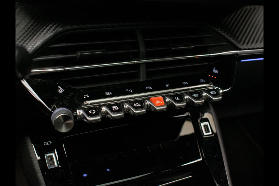 Peugeot e-208 EV GT 350 50 kWh Sport (APPLECARPLAY,NAVI,STOELVERWARMING,CRUISE,GETINT,CARBON,SPORTSTOELEN,CAMERA,SFEERVERLICHTING)