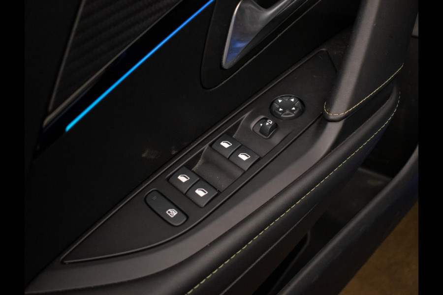Peugeot e-208 EV GT 350 50 kWh Sport (APPLECARPLAY,NAVI,STOELVERWARMING,CRUISE,GETINT,CARBON,SPORTSTOELEN,CAMERA,SFEERVERLICHTING)
