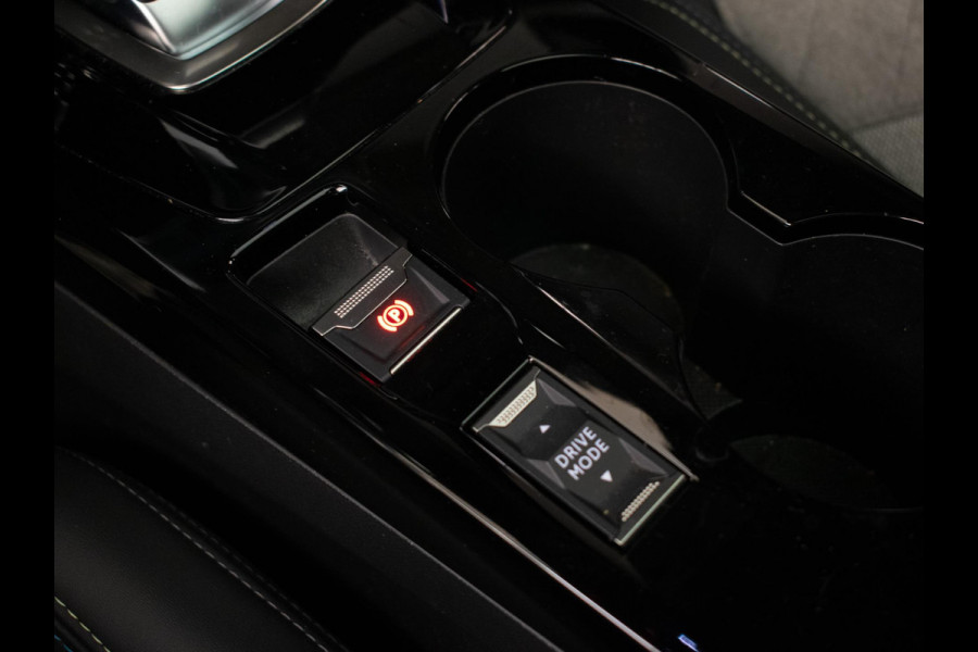 Peugeot e-208 EV GT 350 50 kWh Sport (APPLECARPLAY,NAVI,STOELVERWARMING,CRUISE,GETINT,CARBON,SPORTSTOELEN,CAMERA,SFEERVERLICHTING)