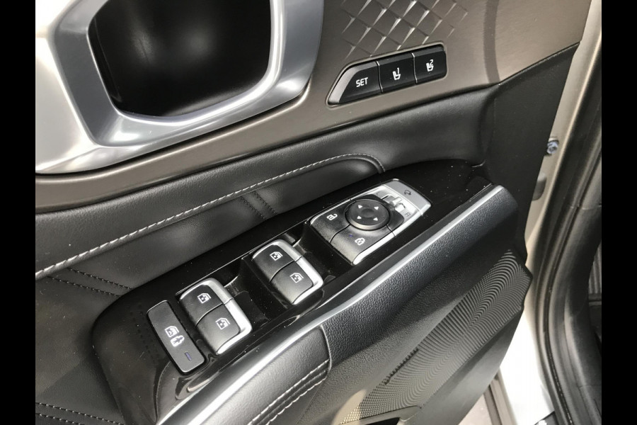 Kia Sorento 1.6 Plug-in Hybrid 4WD ExecutiveLine 7persoons Kia Sorento 1.6 T-GDI Plug-in Hybrid 4WD ComfortLine 5p.