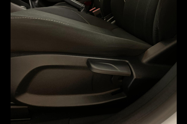 Ford Fiesta 1.1 AIRCO NAVI CRUISE BLUETOOTH ELEK RAMEN TREKHAAK CENT VERG 5DRDS ZEER NETTE AUTO