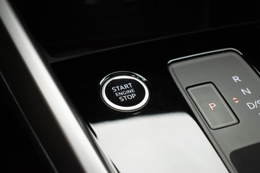 Audi A3 Limousine 35 TFSI edition one |Pano|Memory|Ambient|Adaptive|Carplay|Camera|