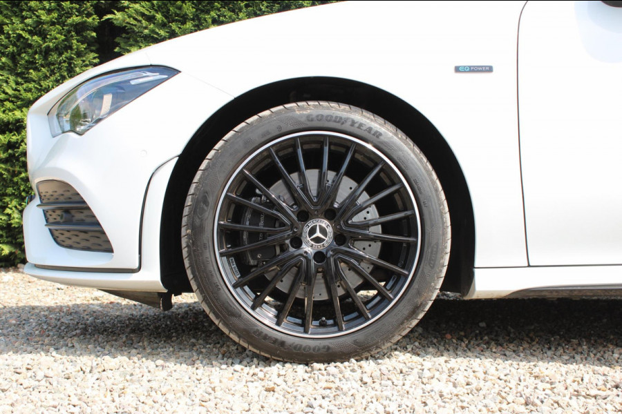 Mercedes-Benz CLA-Klasse Shooting Brake 250e PremiumPlus AMG-Line Panodak !!NIEUWBINNEN!!