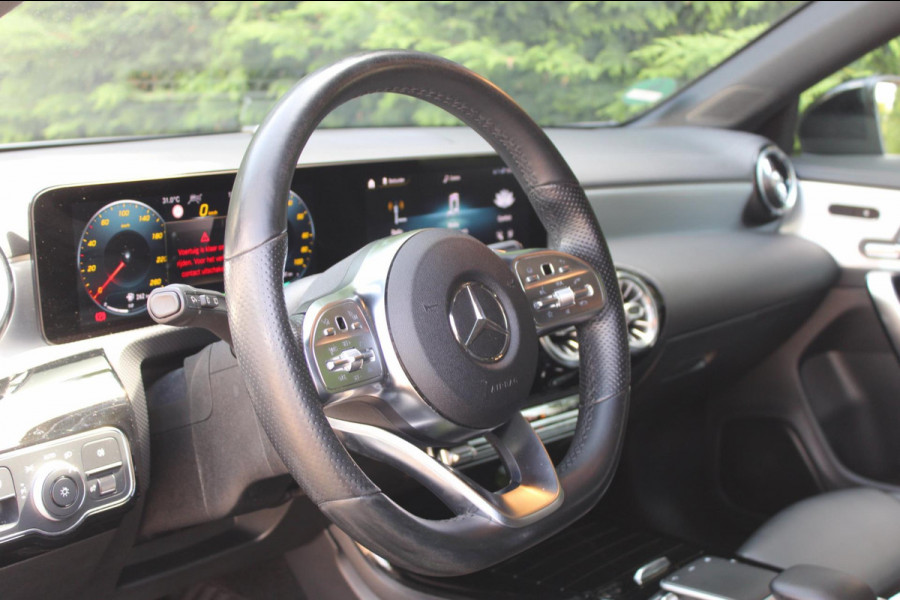 Mercedes-Benz CLA-Klasse Shooting Brake 250e PremiumPlus AMG-Line Panodak !!NIEUWBINNEN!!