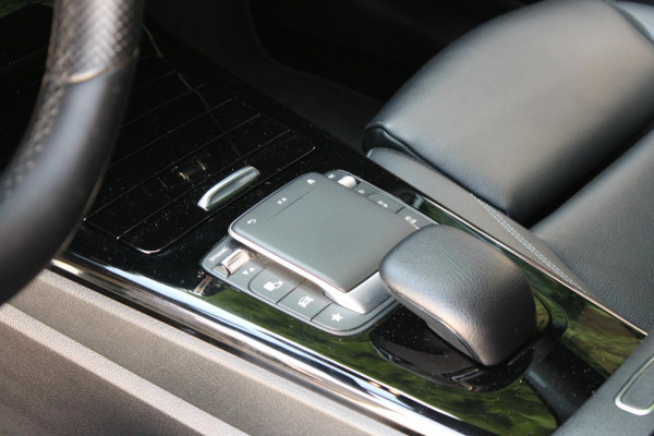 Mercedes-Benz CLA-Klasse Shooting Brake 250e PremiumPlus AMG-Line Panodak !!NIEUWBINNEN!!