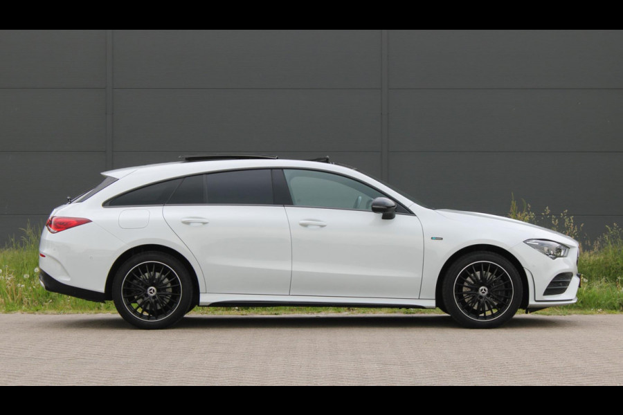 Mercedes-Benz CLA-Klasse Shooting Brake 250e PremiumPlus AMG-Line Panodak !!NIEUWBINNEN!!