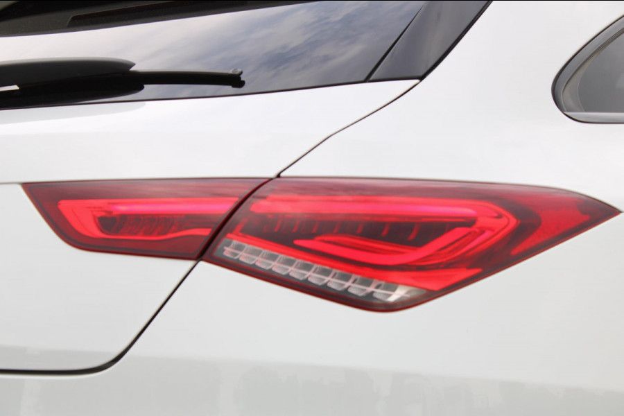 Mercedes-Benz CLA-Klasse Shooting Brake 250e PremiumPlus AMG-Line Panodak !!NIEUWBINNEN!!