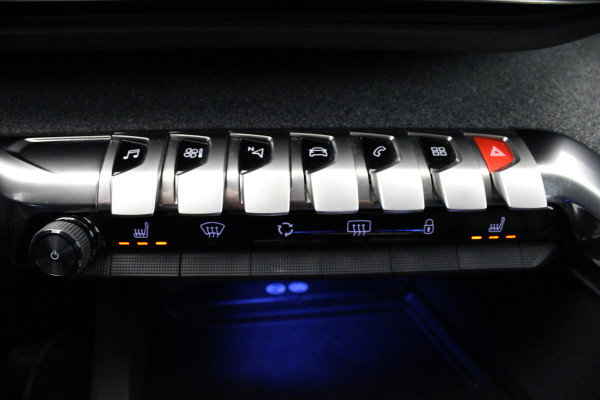 Peugeot 3008 1.2 PureTech Allure |Stoelverwarming|Camera|Navi|