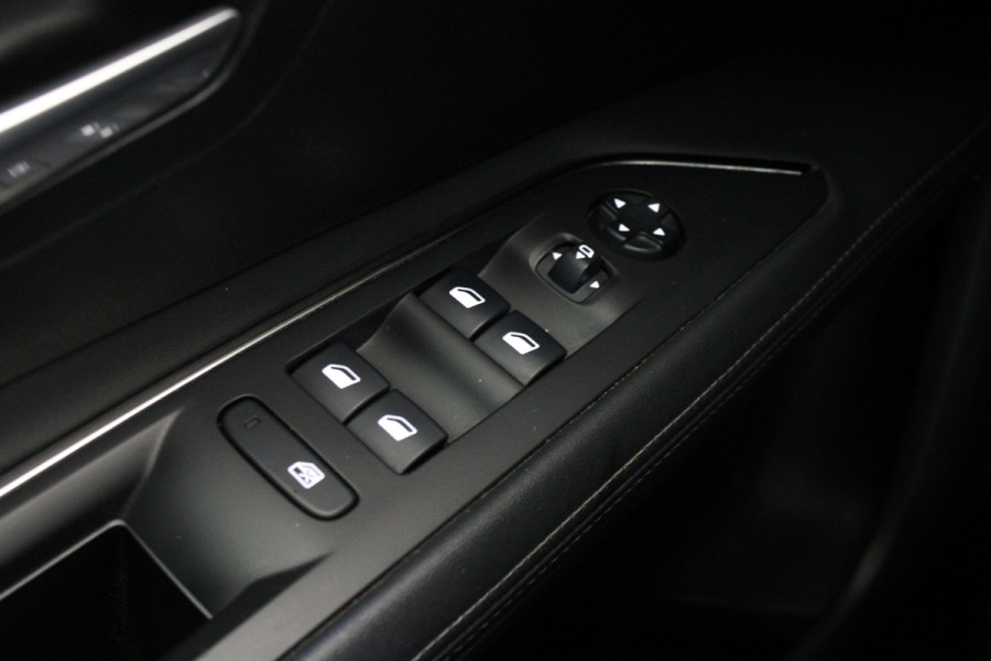 Peugeot 3008 1.2 PureTech Allure |Stoelverwarming|Camera|Navi|