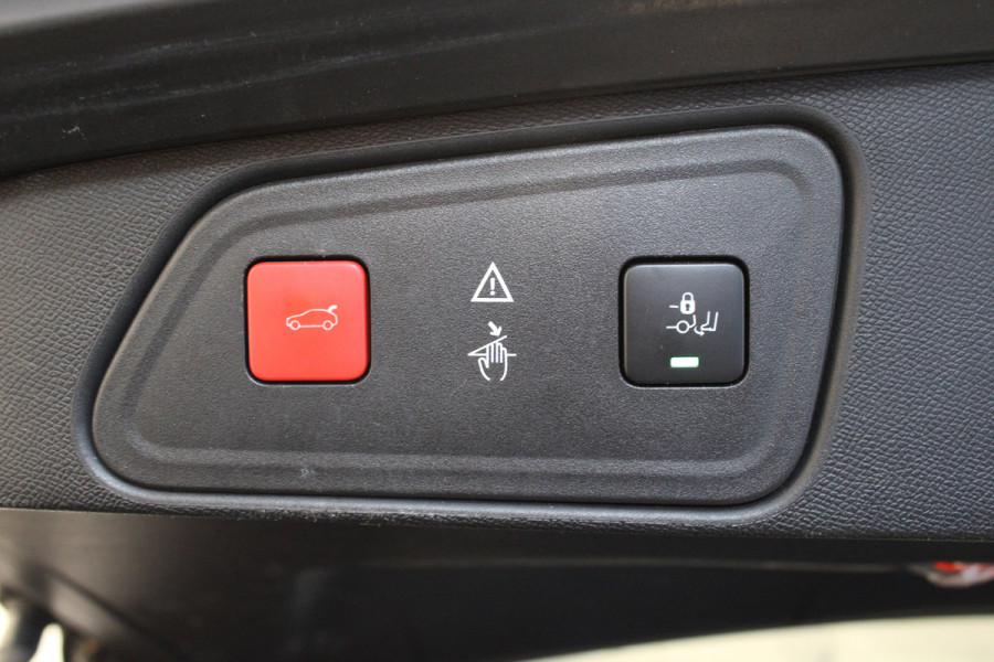 Peugeot 3008 1.2 PureTech Allure |Stoelverwarming|Camera|Navi|