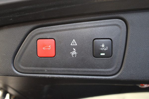 Peugeot 3008 1.2 PureTech Allure |Stoelverwarming|Camera|Navi|
