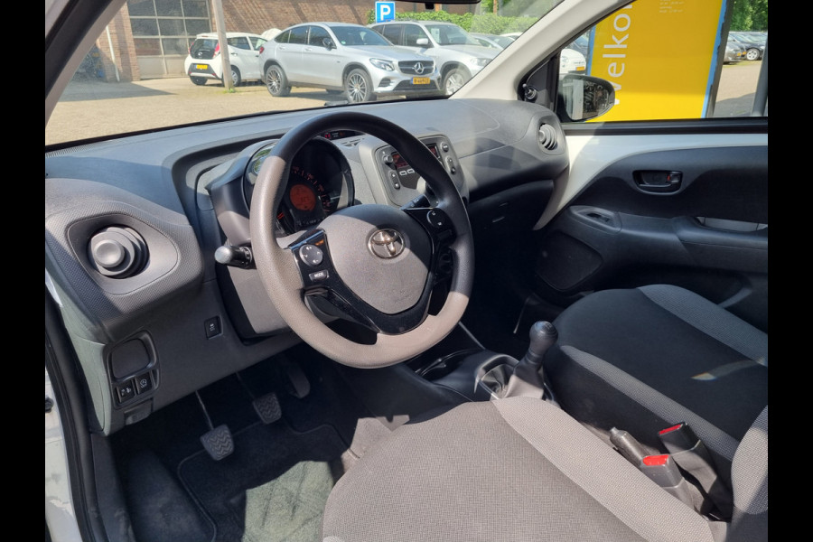 Toyota Aygo 1.0 VVT-i x-fun NAP / AIRCO /