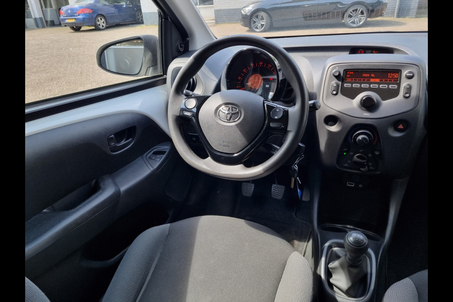 Toyota Aygo 1.0 VVT-i x-fun NAP / AIRCO /