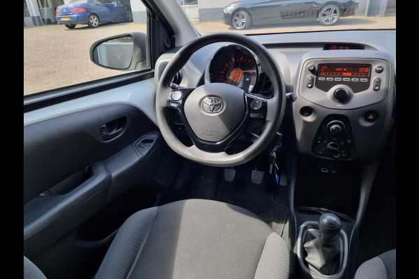 Toyota Aygo 1.0 VVT-i x-fun NAP / AIRCO /