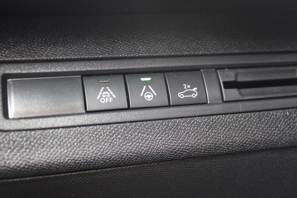 Peugeot 5008 1.2 PureTech GT | Black Pack | Adaptieve Cruise | 7-Persoons | Led | BLIS | Navigatie
