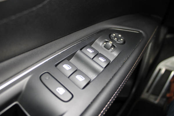Peugeot 5008 1.2 PureTech GT | Black Pack | Adaptieve Cruise | 7-Persoons | Led | BLIS | Navigatie