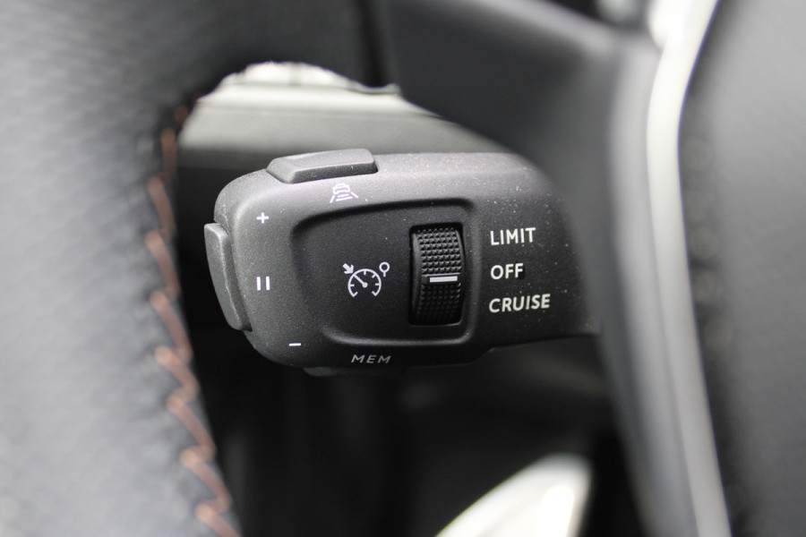 Peugeot 5008 1.2 PureTech GT | Black Pack | Adaptieve Cruise | 7-Persoons | Led | BLIS | Navigatie