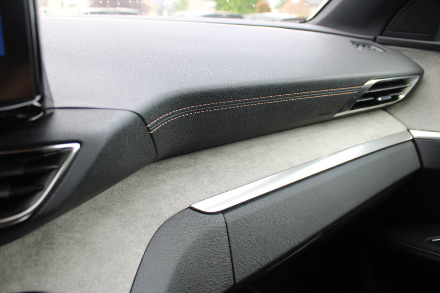 Peugeot 5008 1.2 PureTech GT | Black Pack | Adaptieve Cruise | 7-Persoons | Led | BLIS | Navigatie