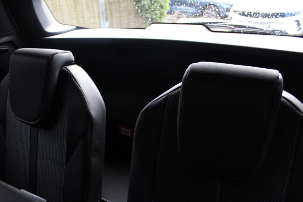 Peugeot 5008 1.2 PureTech GT | Black Pack | Adaptieve Cruise | 7-Persoons | Led | BLIS | Navigatie