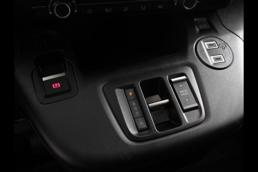 Opel Combo 1.5 BlueHDi 130 pk L2 Automaat Apple Carplay / Android Auto Navigatie Trekhaak Airco Camera Cruise Control Parkeersensoren V+A DAB