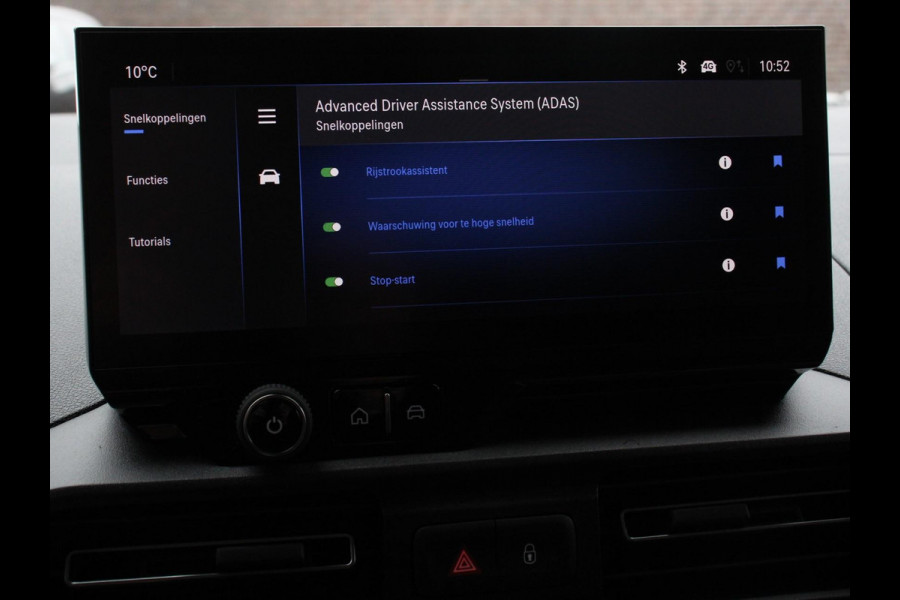 Opel Combo 1.5 BlueHDi 130 pk L2 Automaat Apple Carplay / Android Auto Navigatie Trekhaak Airco Camera Cruise Control Parkeersensoren V+A DAB