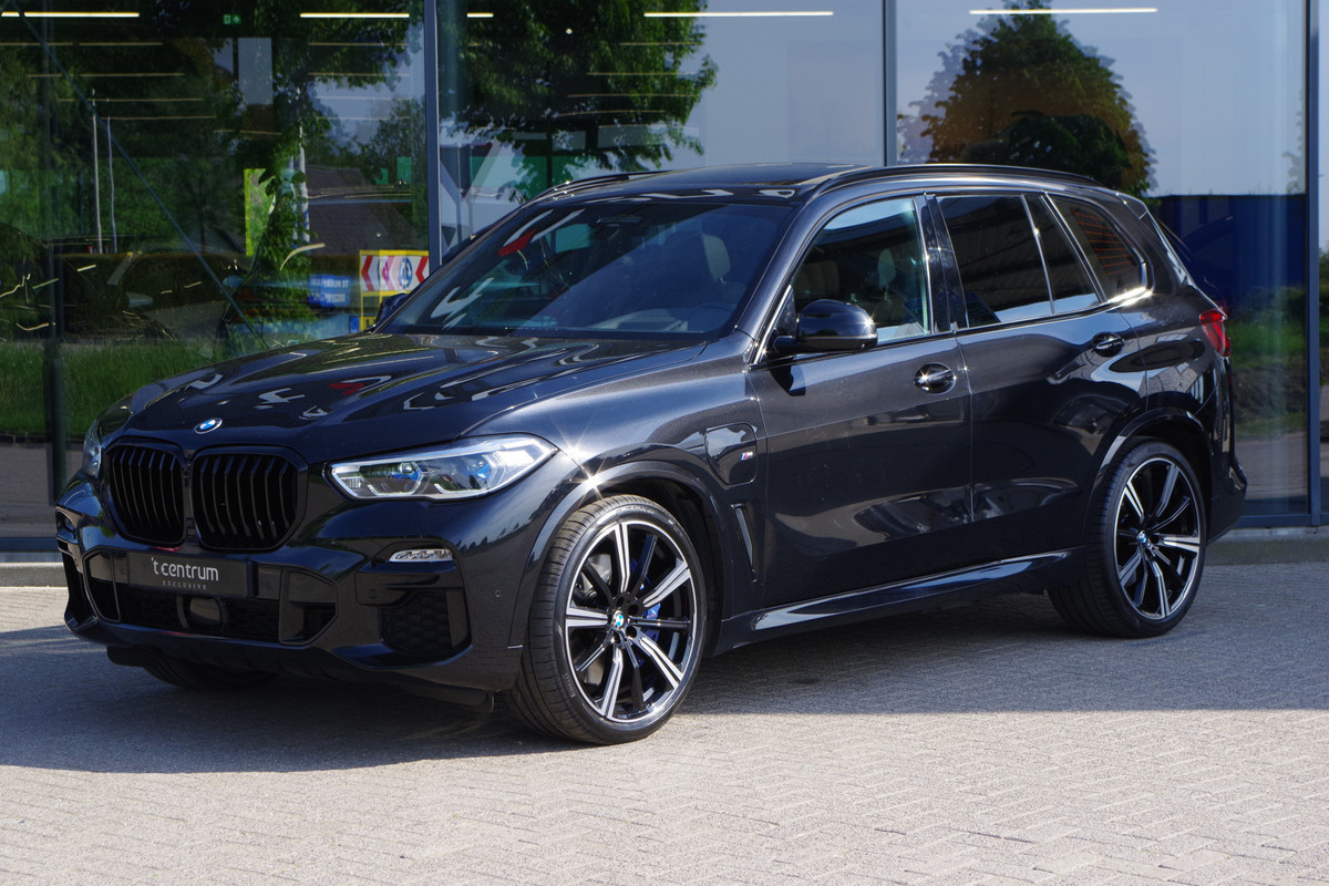 BMW X5 xDrive45e 395 PK M-Sport High Executive PHEV, Harman-Kardon, Individual Leder, Sky Lounge Panoramadak, Head-Up BMW X5 xDrive45e 395 PK M-Sport High Executive PHEV, Harman-Kardon, Individual Leder, Sky Lounge Panoramadak, Head-Up