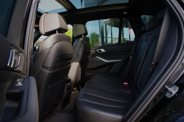BMW X5 xDrive45e 395 PK M-Sport High Executive PHEV, Harman-Kardon, Individual Leder, Sky Lounge Panoramadak, Head-Up