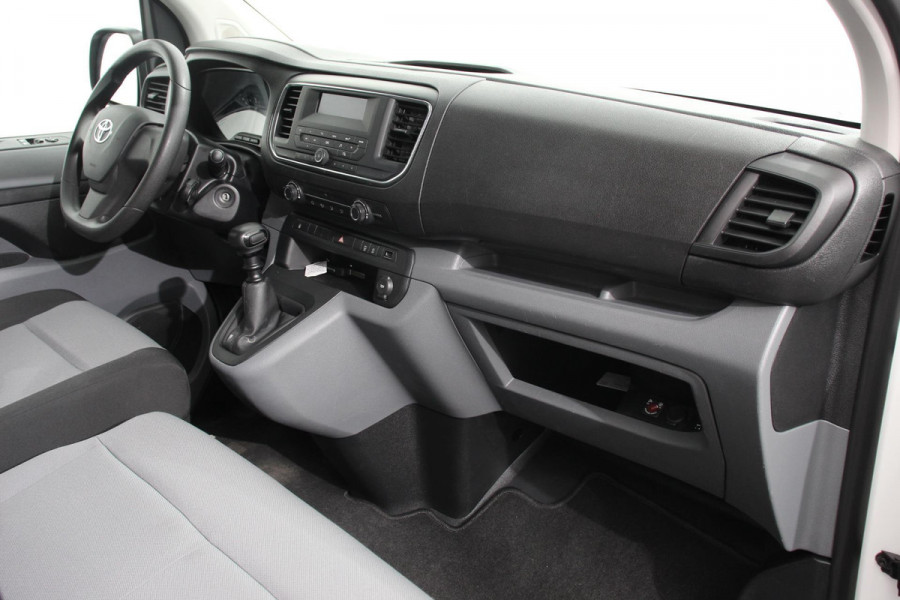 Toyota Proace Shuttle 1.5 D-4D 116pk Dynamic VP 9 persoons Trekhaak Airco Cruise Control Bluetooth Getinte ramen