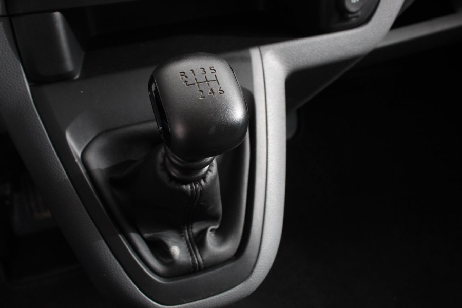Toyota Proace Shuttle 1.5 D-4D 116pk Dynamic VP 9 persoons Trekhaak Airco Cruise Control Bluetooth Getinte ramen