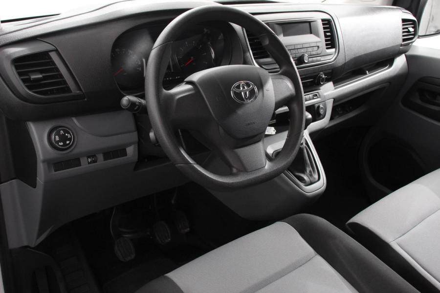 Toyota Proace Shuttle 1.5 D-4D 116pk Dynamic VP 9 persoons Trekhaak Airco Cruise Control Bluetooth Getinte ramen
