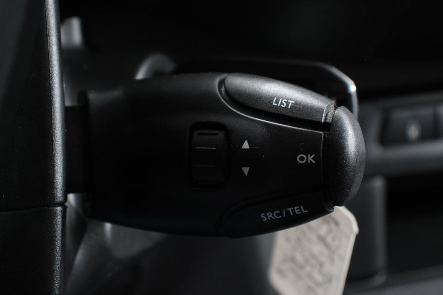 Toyota Proace Shuttle 1.5 D-4D 116pk Dynamic VP 9 persoons Trekhaak Airco Cruise Control Bluetooth Getinte ramen