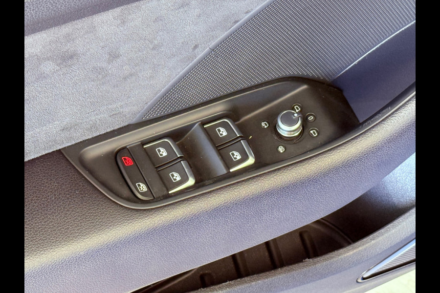 Audi A3 Sportback RS3 2.5 TFSI RS 3 QUATTRO 400PK NAVI PANO LED CRUISE CLIMATE CONTROL