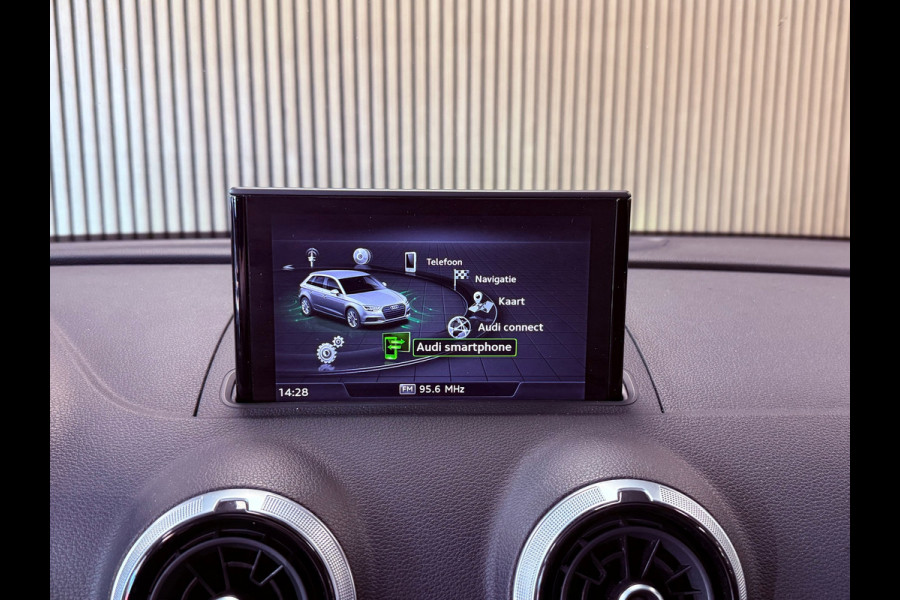 Audi A3 Sportback RS3 2.5 TFSI RS 3 QUATTRO 400PK NAVI PANO LED CRUISE CLIMATE CONTROL