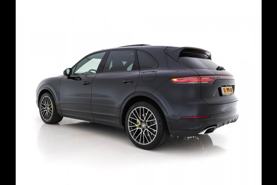 Porsche Cayenne 3.0 E-Hybrid Sport-Chrono-Pack (INCL-BTW) *PANO | CLUB-FULL-LEATHER | SOFT-CLOSE | MEMORY-PACK | SURROUND-VIEW | FULL-LED | NAVI-FULLMAP | AIR-SUSPENSION | DAB | DIGI-COCKPIT | PDC | CRUISE | SPORT-SEATS | 21"ALU*